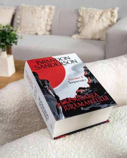 Aducatoarea juramantului. Volumul II - Brandon Sanderson